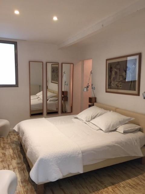 Bed and Breakfast Le Limas Aviñón Habitación foto